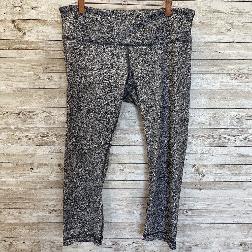 LuluLemon Womens 10 Leggings Cropped Wunder Under Gray Rio Mist Athleisure